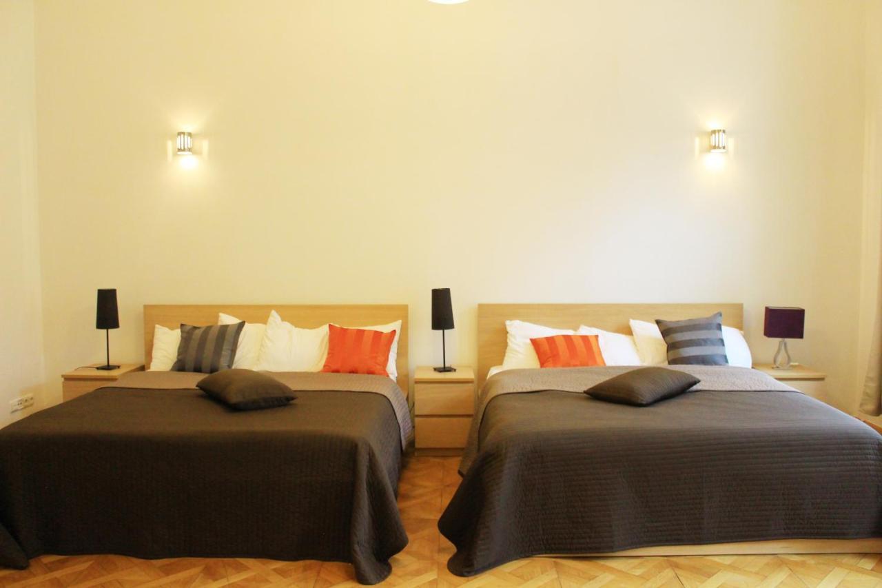 Beautiful In The City Center Apartment Prag