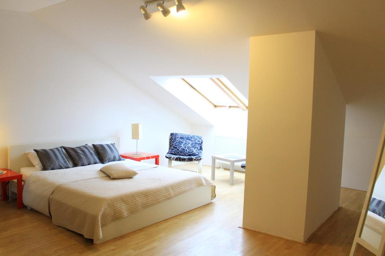 Beautiful In The City Center Apartment *